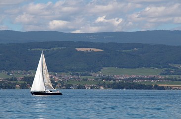 Fototapeta premium Voilier sur le lac Léman