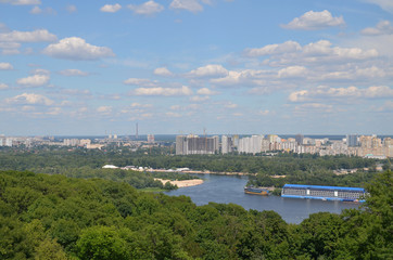 Fototapeta na wymiar Dnipro River in the city of Kiev, Ukraine