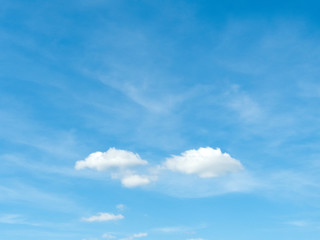 Obraz na płótnie Canvas White cloud in the blue sky