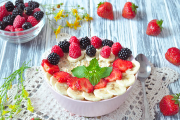 Oatmeal with berries in a bowl