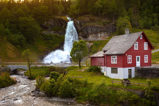 steinsdalsfossen