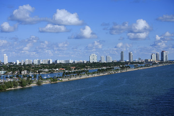 Fototapeta premium MacArthur Causeway in Miami