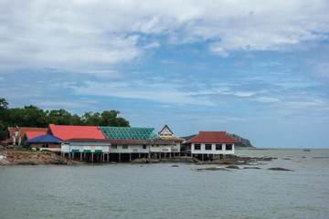 Fototapeta na wymiar タイ　チョンブリ　バンセン 港の風景