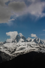 Obraz premium Ushba peak and sky
