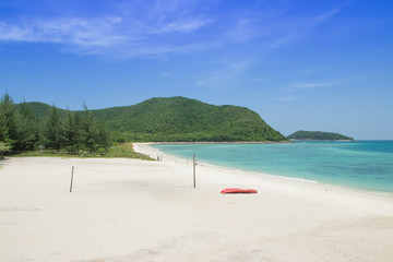 Fototapeta na wymiar Beautiful beach in the samae san island