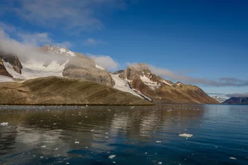 Rolgordijnen Arctic landscape © Alexey Seafarer