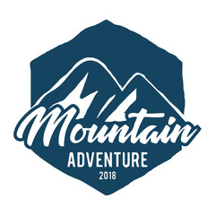Hipster Vintage Mountain Logo
