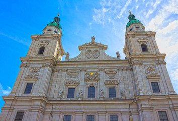 Fototapeta na wymiar The Salzburg Cathedral or Salzburger Dom on a sunny day