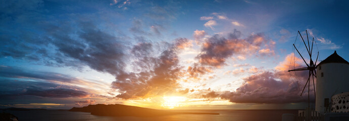 Sunset on Oia, Santorini. Greece - obrazy, fototapety, plakaty