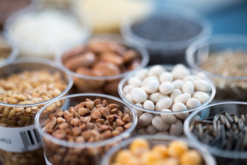Seeds and cereals in the laboratory of food quality
