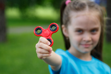 New in trend toy spinner in the girl in the hooking