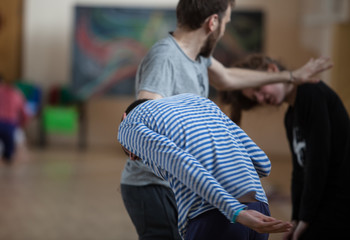 dancers improvise on jam dancers contact