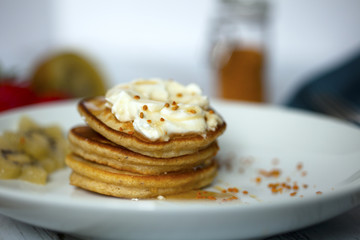 Pancakes with yogurt, honey and bee pollen