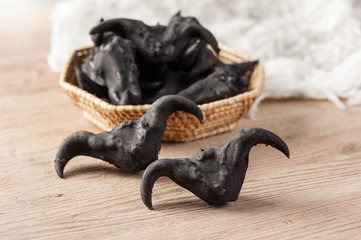 closeup water caltrop