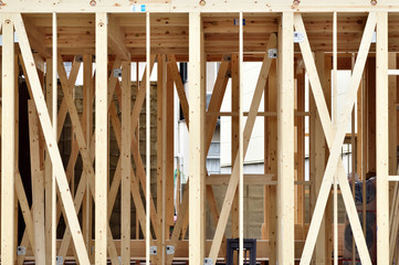 建設中の木造建築