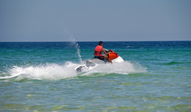 водный мотоцикл средиземное море 