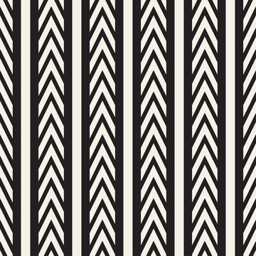 Vector seamless zigzag line pattern. Abstract geometric background. Repeating monochrome lattice background