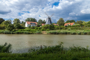 Windm&uuml;hle am Kanal