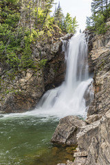 Fototapeta na wymiar Running Eagle Falls and Green Pool