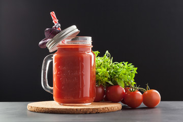 Tomato juice and fresh tomatoes
