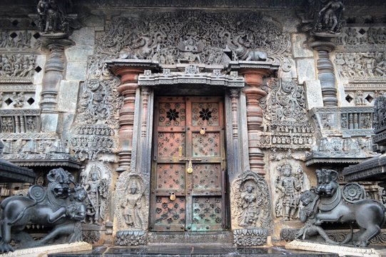 Chennakeshava Temple entrance architecture, Belur