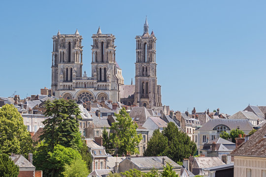 The Our Lady of Laon Cathedral dominating the skyline of the city