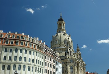 Fototapeta na wymiar frauenkirche in dresden