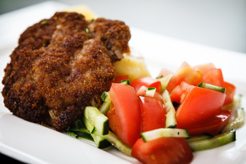 Cutlet with vegetables