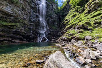 Froda Waterfall (Sonogno, Switzerland)