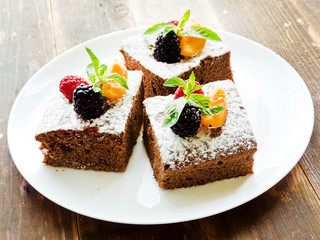 Brownie with berries