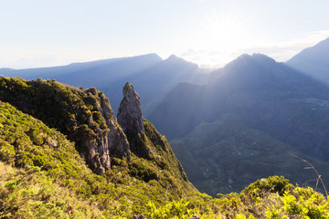 Lever de soleil sur Mafate, depuis le Maïdo, La Réunion