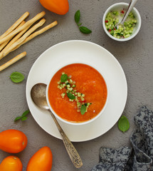 Spanish tomato soup with gazpacho from yellow tomatoes.