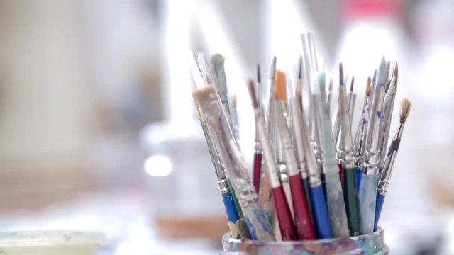 Mescolare colore da pittura