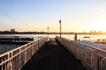 Fototapeta na wymiar Pier in sunrise light