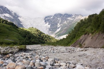 Fototapeta na wymiar Trekking in Caucasus from Ushguli to Mestia in Georgia