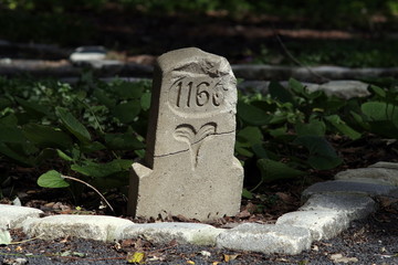 stary obelisk © Henryk Niestrój