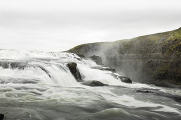 Lo scorrere dell'acqua