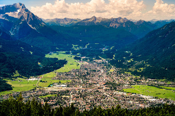 Garmisch-Partenkirchen im Abendlicht