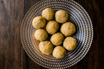 icli kofte / Boiled kibbeh / Quibe with butter sauce..