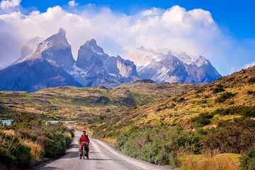 Fototapete Cuernos del Paine Radfahren vor Cuernos del Paine