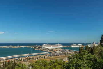 Fototapeta na wymiar Panoramic view of Barcelona and port in Spain