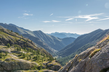 Vue du refuge de la Valmasque dans la vallée des merveilles © MEG17 Studio