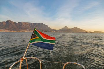Obraz premium South African Flag Over Cape Town