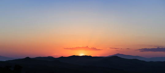 Fototapeta na wymiar Sunset in the hills