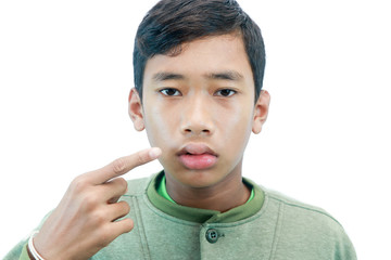the swollen mouth,