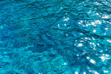 モロキニ島の海の海面