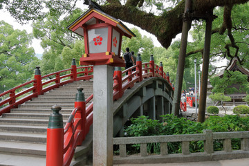 Naklejka premium Kapliczka Dazaifu Tenmangu Czerwony most perkusyjny