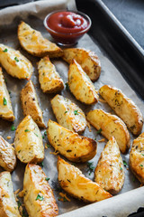 Baked potato wedges