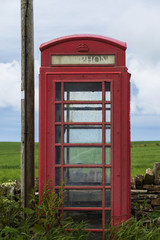 古い電話ボックス　UK landscape with old phone box