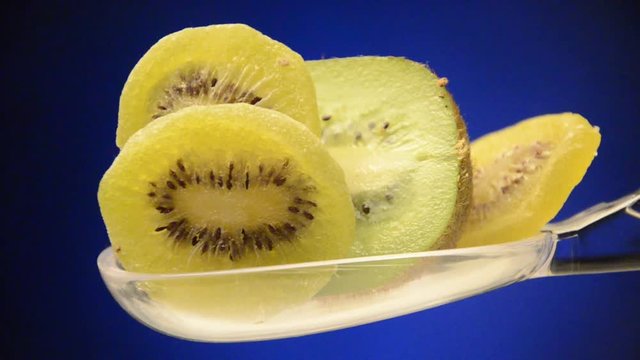 Actinidia deliciosa Kiwi कीवी फल Kiwifruit owoc Video Kivi 키위 فاكهة Chinese Киви Kiivi 과일
 Kiwifrucht Aktinidija hedelm&auml; gooseberry Fruta фрукт voće פרי Quả קיווי dương 獼猴桃 đ&agrave;o كيوي 